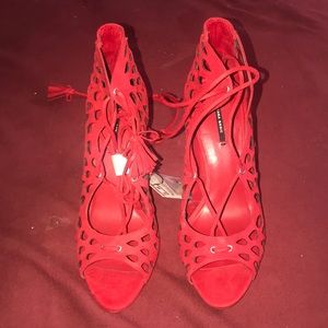 lace up sandals